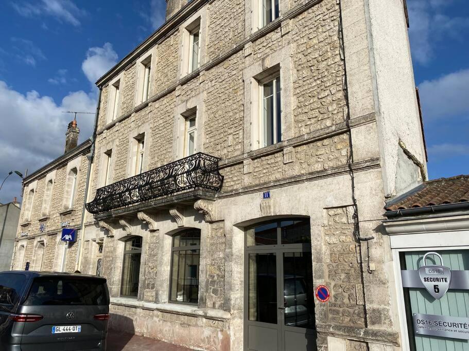 Duplex Type Loft Centre Ville * Clim * Wifi * Haut De Gamme * Angoulême Extérieur photo